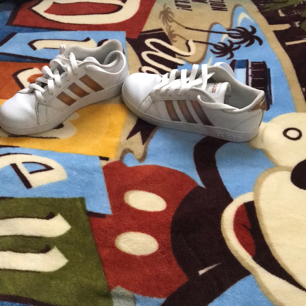 Adidas shoes - Picture 5 of 8